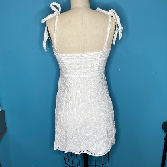 Zara Tie Strap Eyelet Button Mini Dress size Xs - Picture 3 of 3